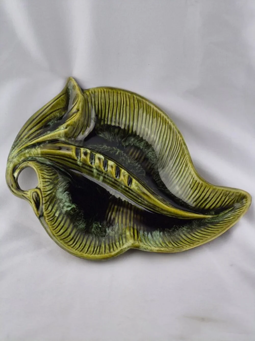 Vintage California Pottery USA Leaf Shape Green Ashtray Drip Glaze
